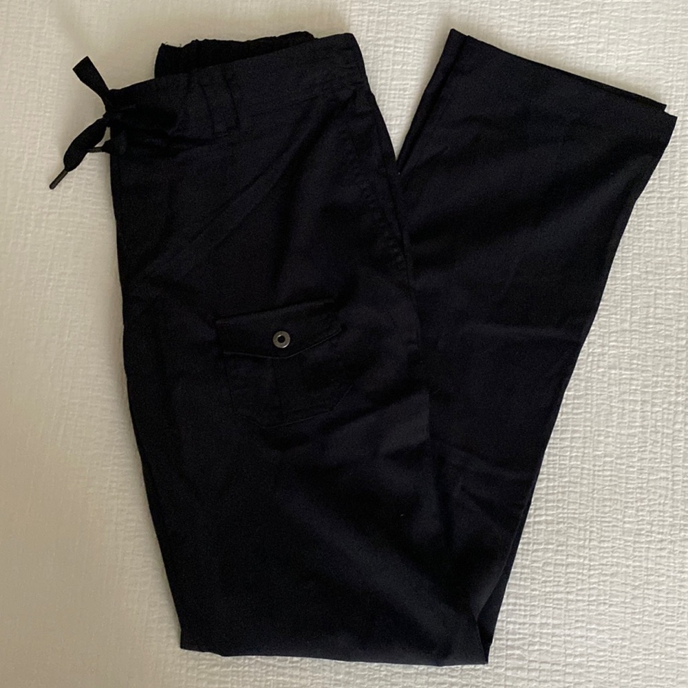 Brand new ADAR scrub bottoms